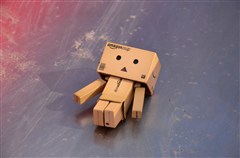 ダンボー、滑り台を滑ってみる